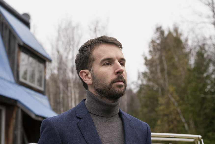 Jason Bajada présente aujourd’hui sa plus récente chanson